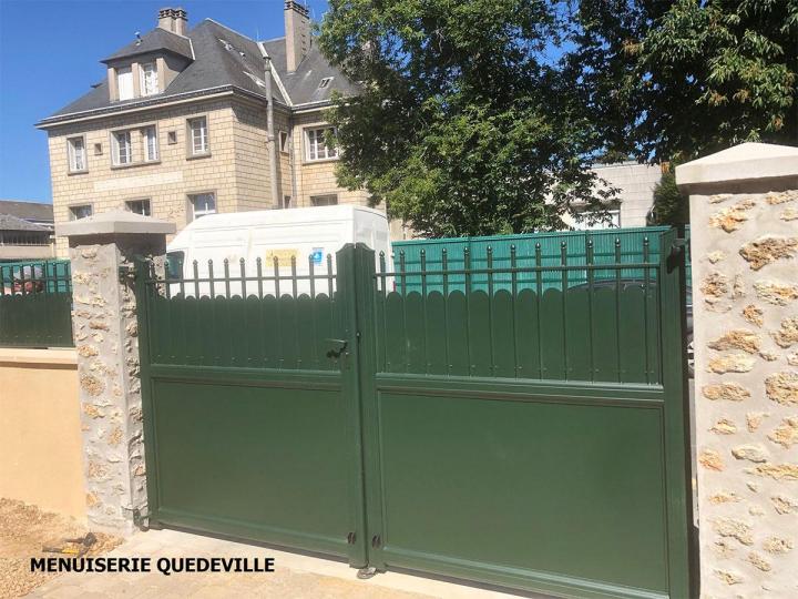 Alu ou PVC Rambouillet, Fabrication de portails en Bois
